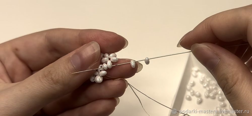 Создаем весенний комплект украшений из бисера twin с двумя отверстиями, фото № 17