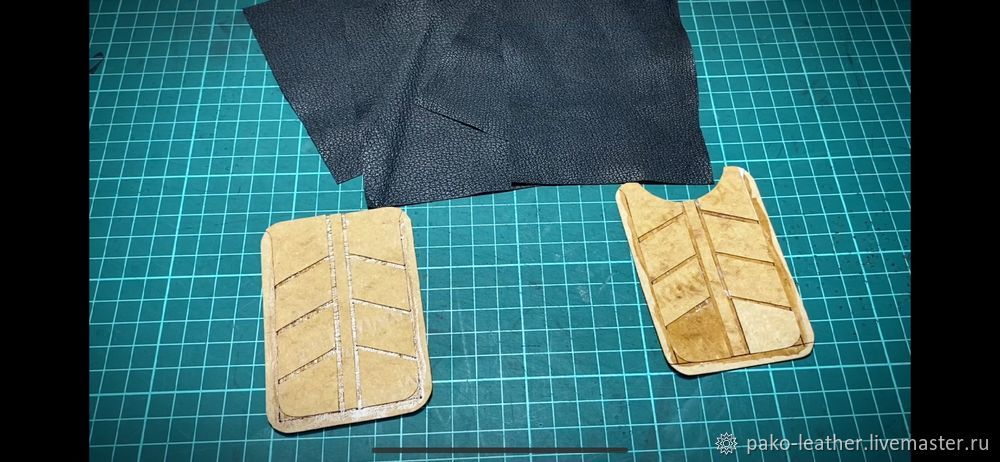 Тонкий картхолдер из кожи козы с объёмным узором давленка, тиснение, подиум, фото № 12 Тонкий картхолдер из кожи козы с объёмным узором давленка, тиснение, подиум, фото № 12