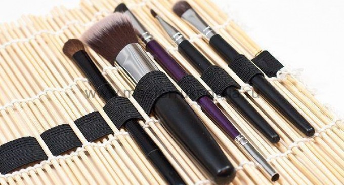 Как сделать органайзер для Make-Up кисточек своими руками.