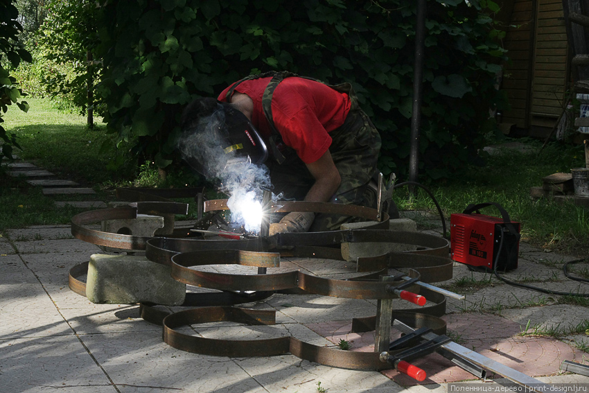 поленница дровяник полено дрова дача деревня ландшафт made of metal своими руками металл diy